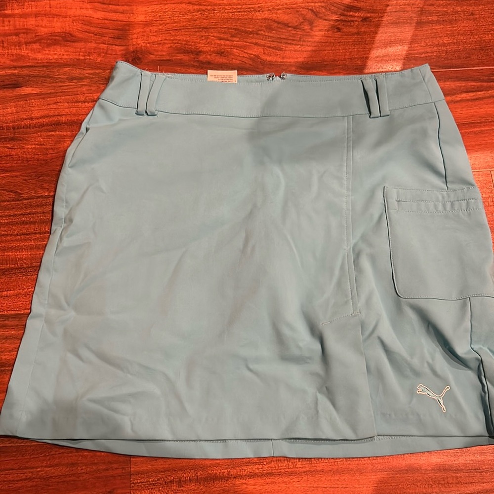 Cute Puma turquoise skort/pickleball/golf skirt